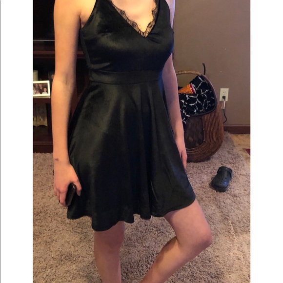 Homecoming/semi formal dress - Picture 1 of 3